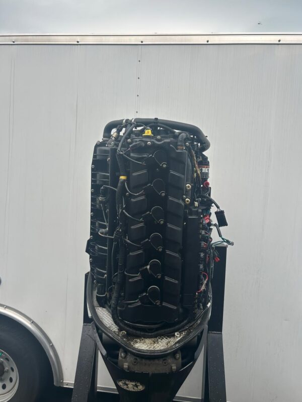 2008 Mercury Verado 300 DTS outboard motor - Image 4