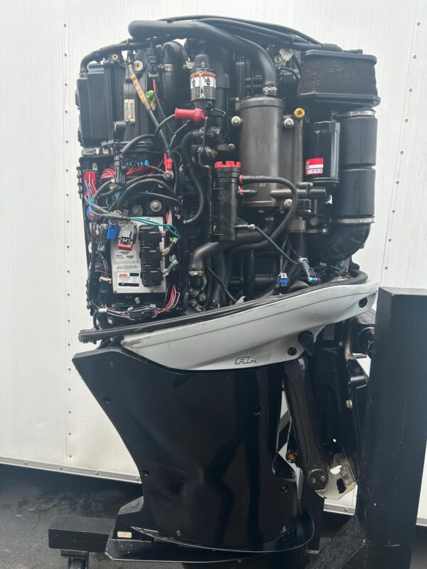 2008 Mercury Verado 300 DTS outboard motor - Image 5