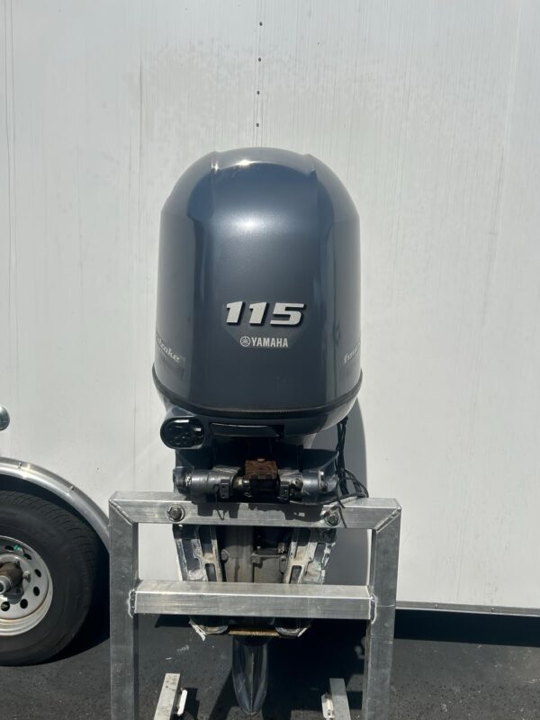 2015 Yamaha f115 outboard motor - Image 5