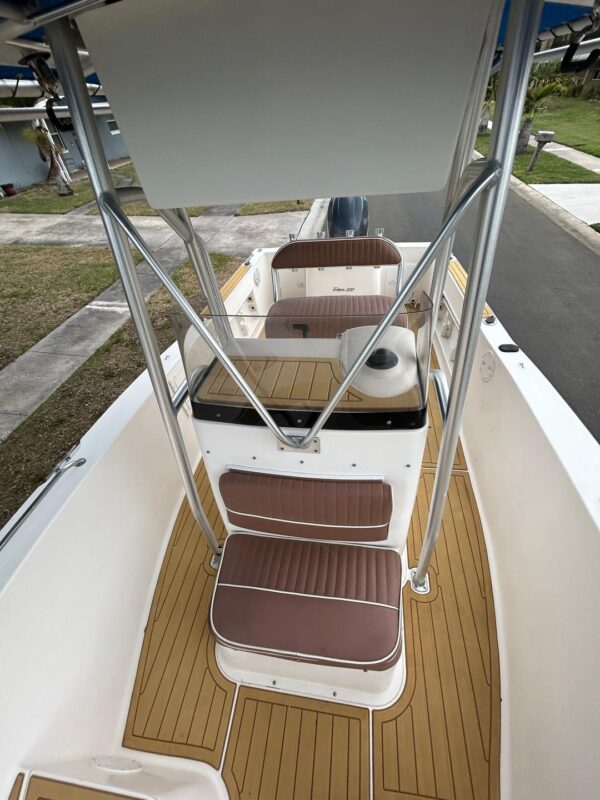 2005 seahunt - Image 11