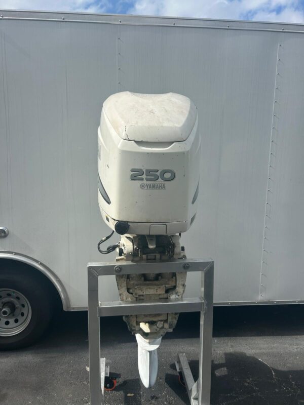 2003 yamaha 250 hpdi 25” outboard - Image 2