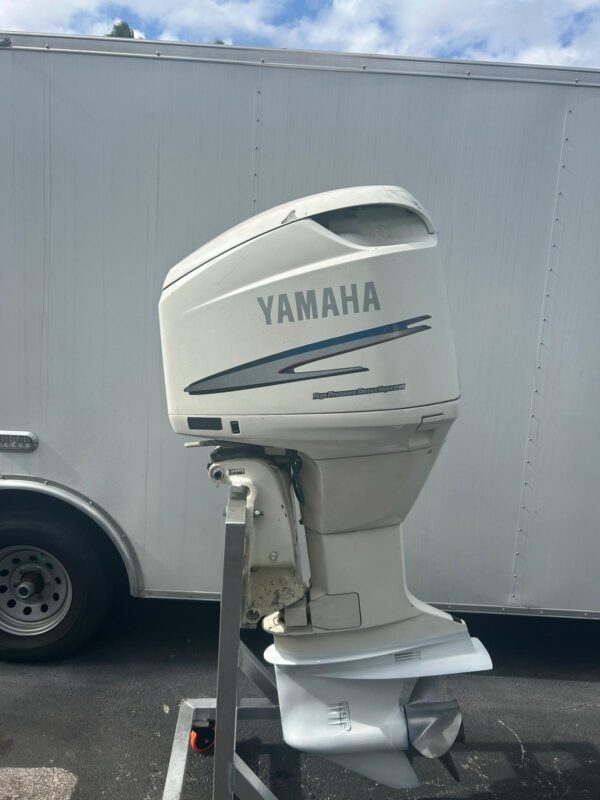 2003 yamaha 250 hpdi 25” outboard - Image 3
