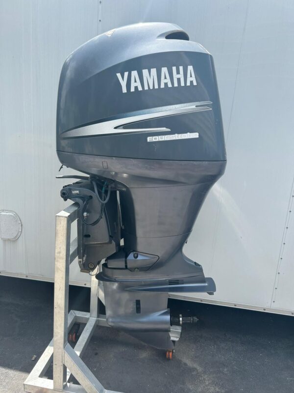 2004 Yamaha f150 20” outboard boat motor