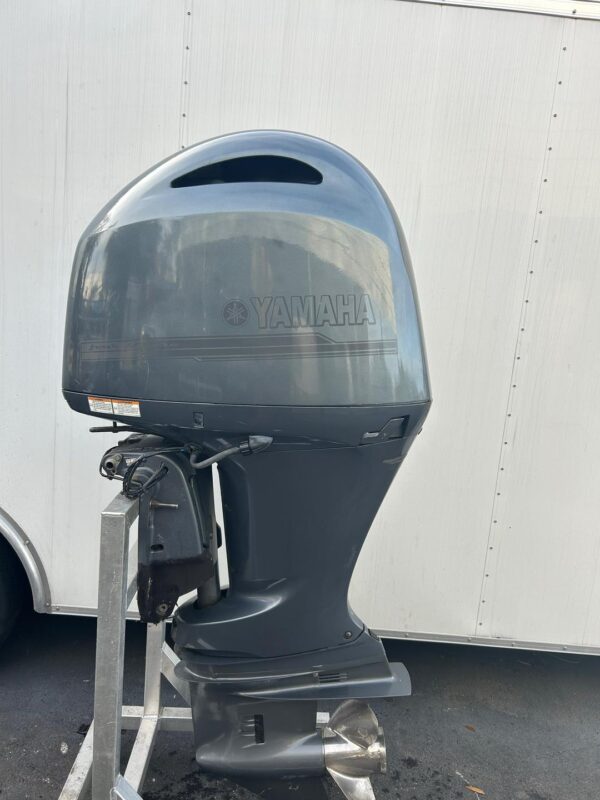 Yamaha f200 Outboard
