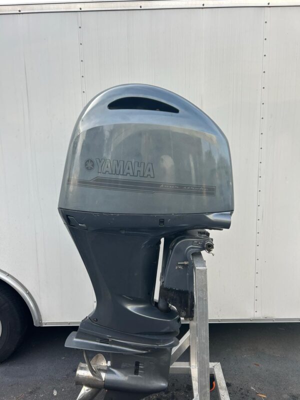 Yamaha f200 Outboard - Image 3