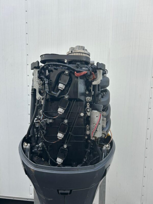 Yamaha f200 Outboard - Image 6
