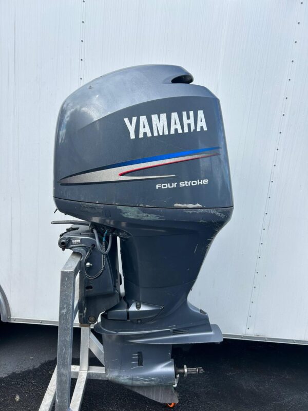 2004 Yamaha f150 four stroke outboard boat motor - Image 3