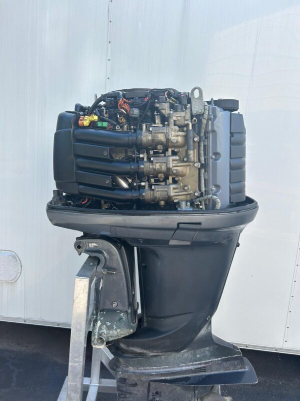 007 Yamaha 225 four-stroke outboard motor - Image 7